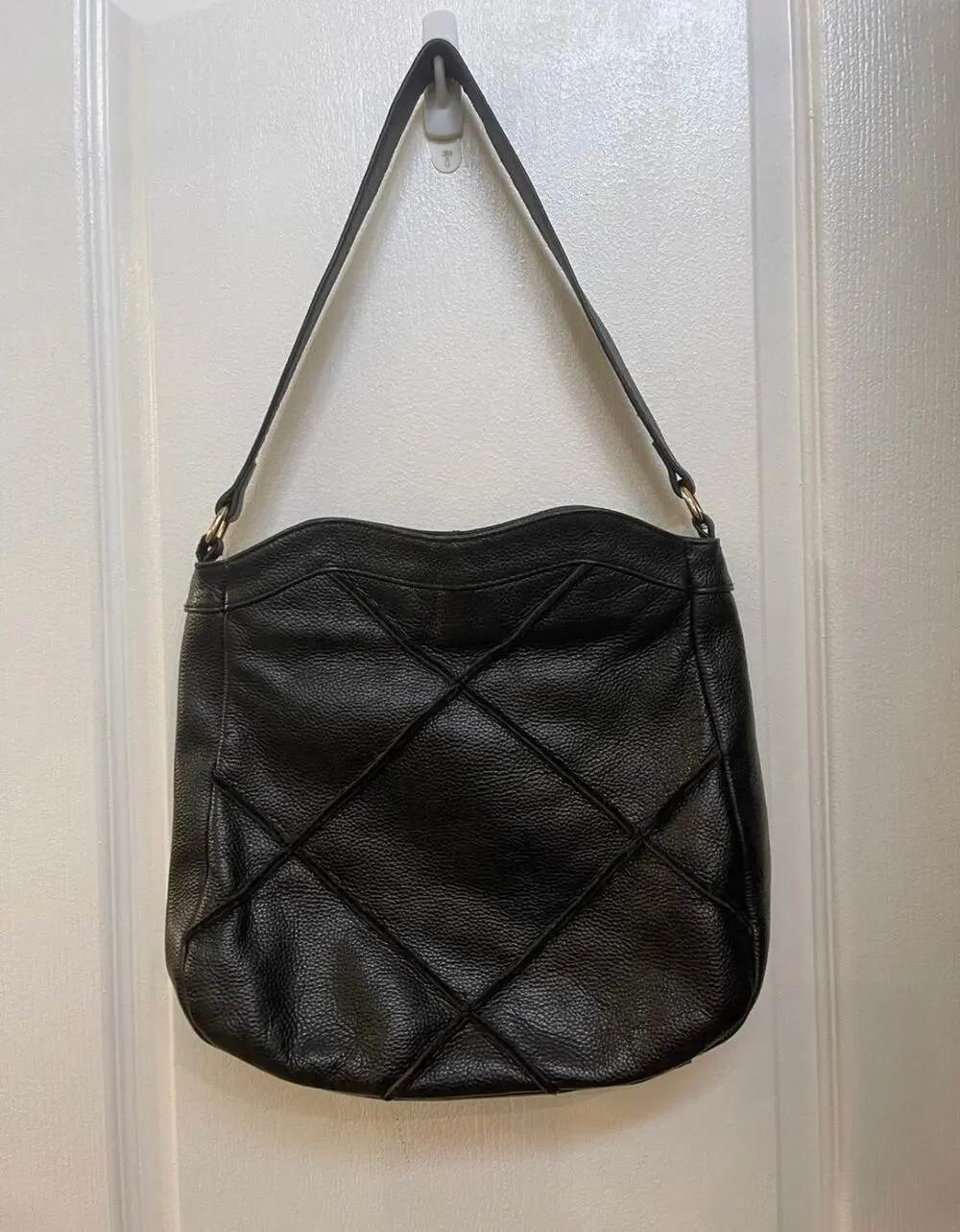 Nyla Noor black leather quilted shoulder purse vintage